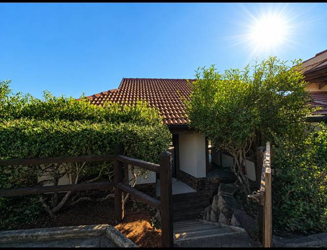 3 BEDROOM APARTMENT FOR SALE IN IZINGA ESTATE